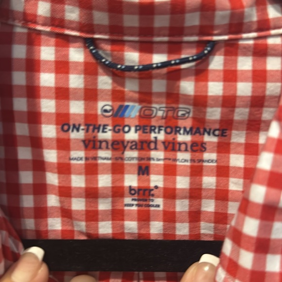 Vineyard Vines Mens Size Medium Checkered Button Down Red and White - Picture 3 of 5